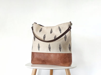 Hobo bag- Boho feathers