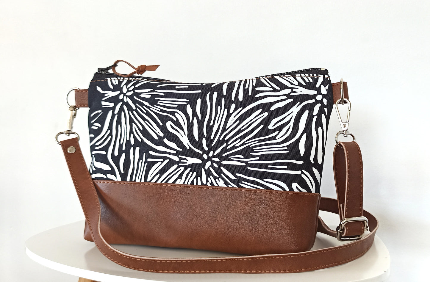 Medium crossbody bag-Flower