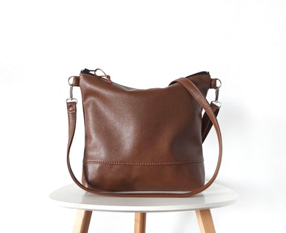 Vegan crossbody bag- Brown