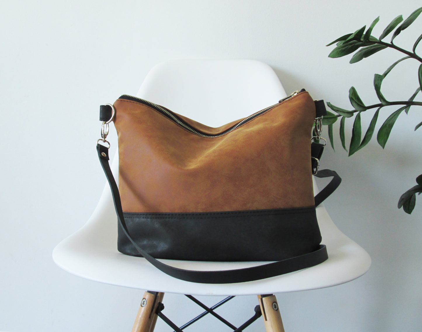 Large crossbody bag- Pine