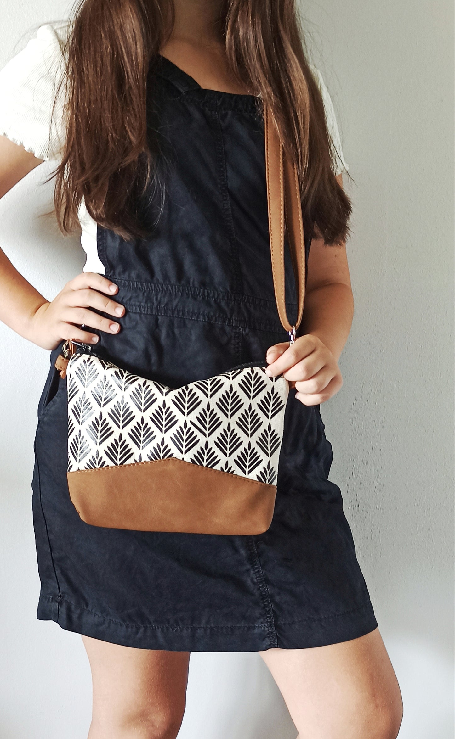 Crossbody bag- Black Lotus