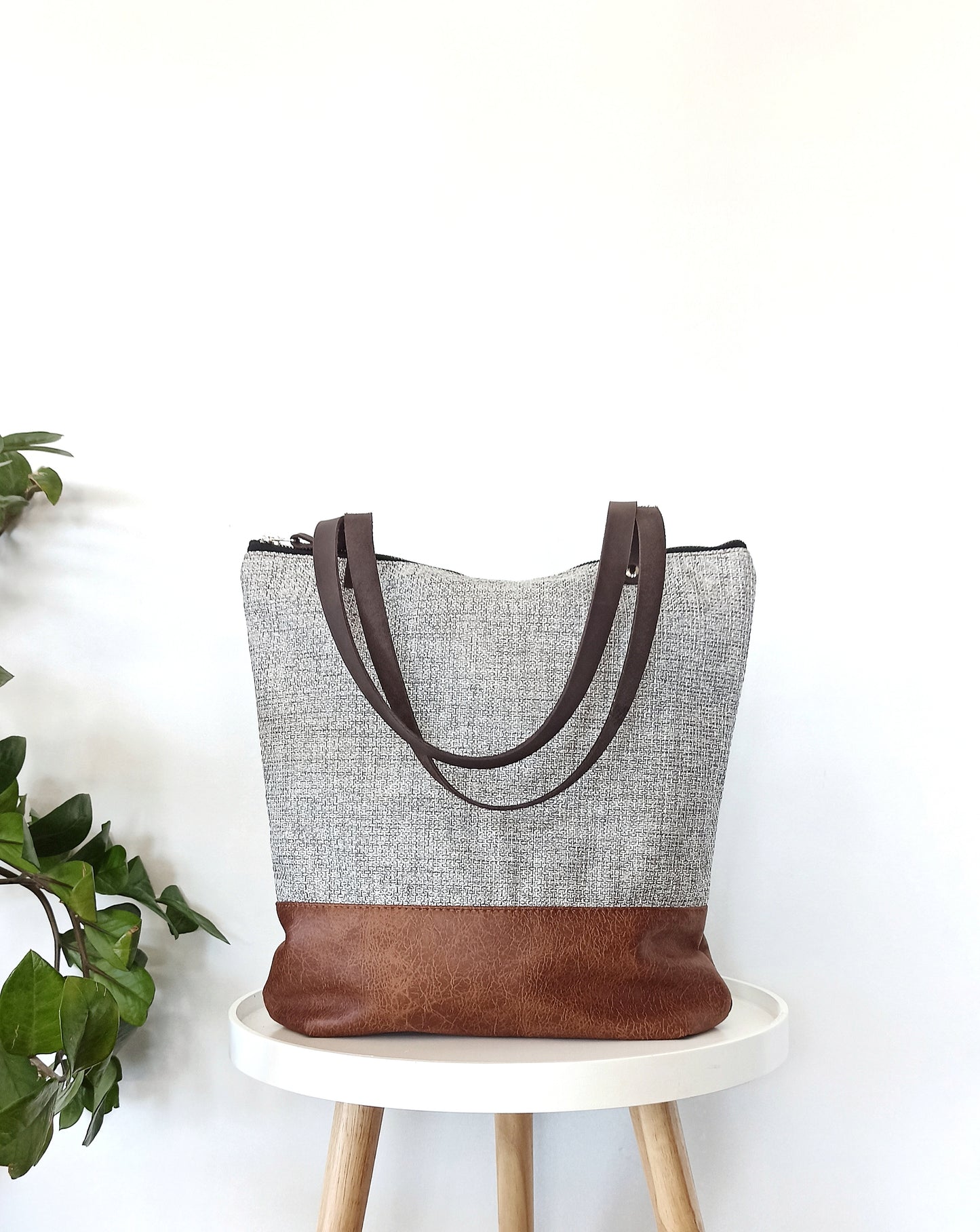 Tote bag- Grey