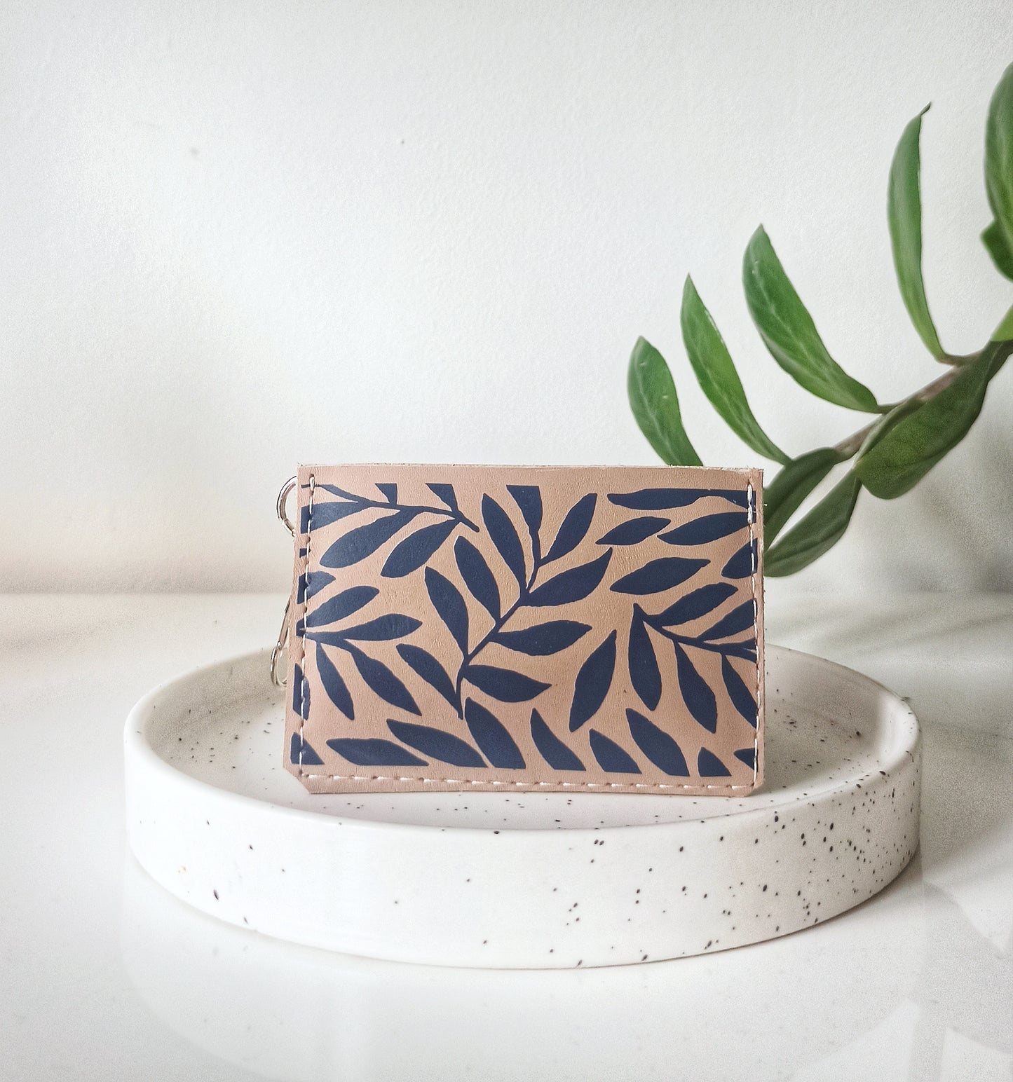 Card holder- Leaves