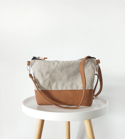 Crossbody bag- White lotus