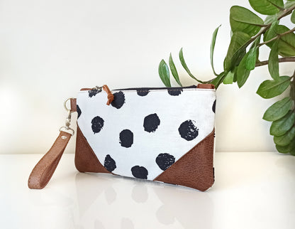 Wristlet purse- Dot