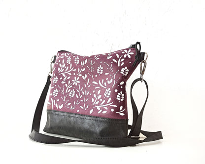 Vegan leather crossbody bag- Plum garden