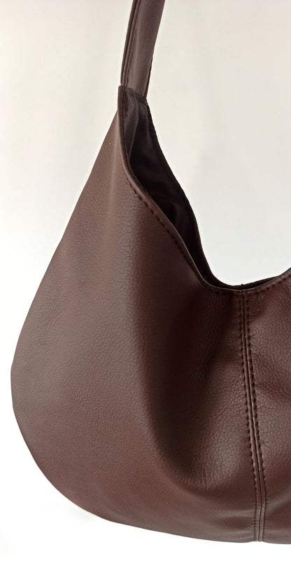 Hobo bag in Chocolate brown- Vegan