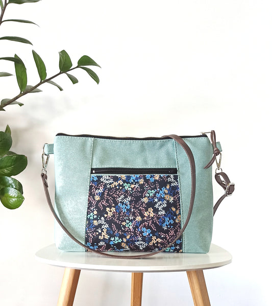 Large Canvas Crossbody bag in Blue