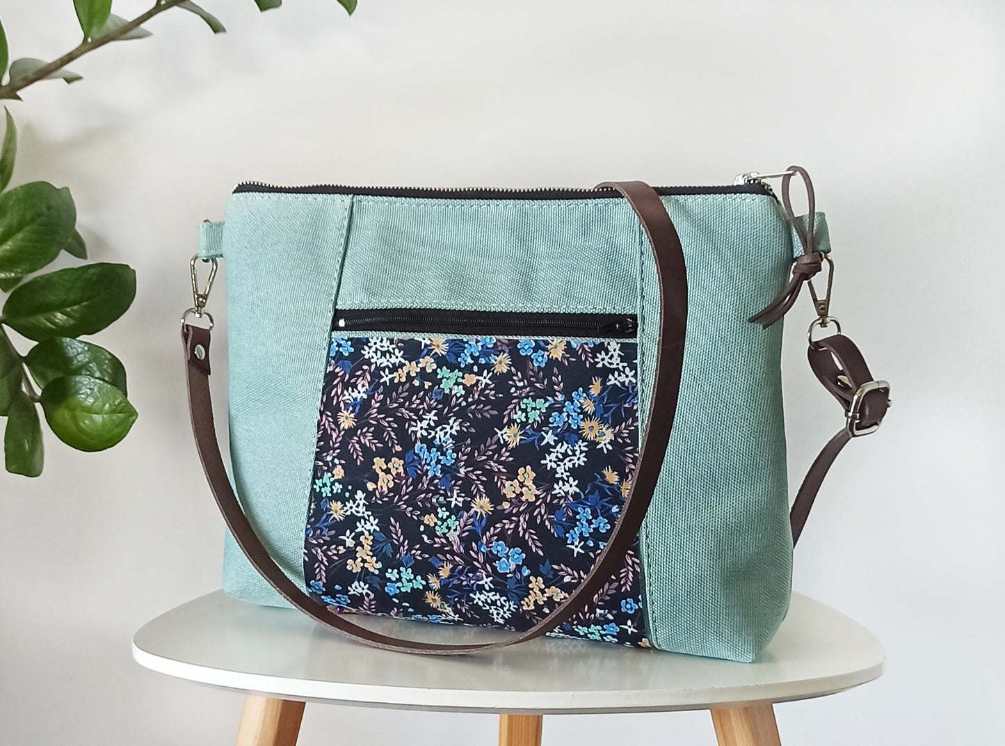 Large Canvas Crossbody bag in Blue