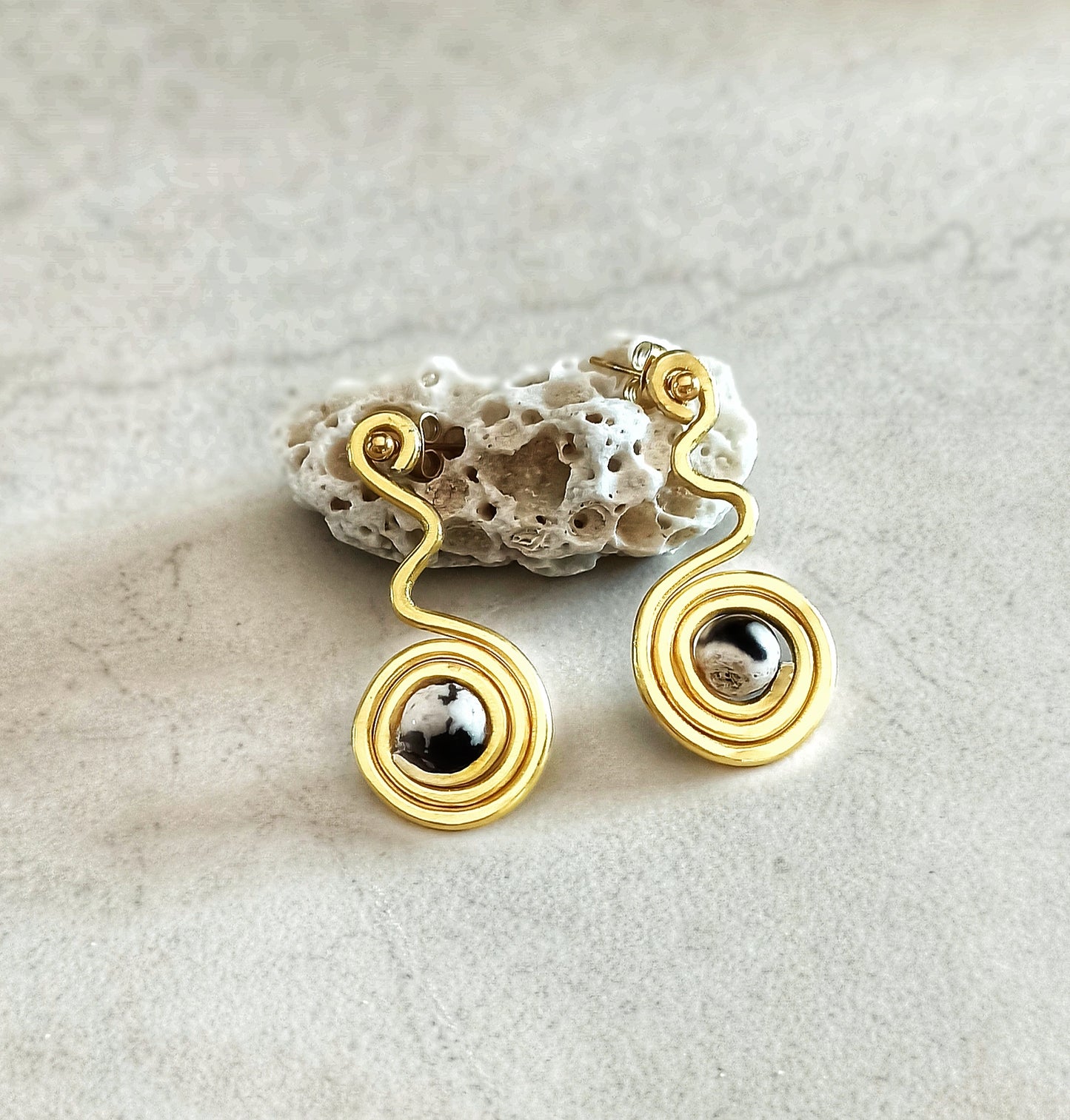 Agate spiral ear jacket earrings in gold and silver