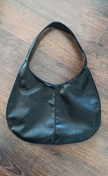 Black minimalist Hobo Bag in black