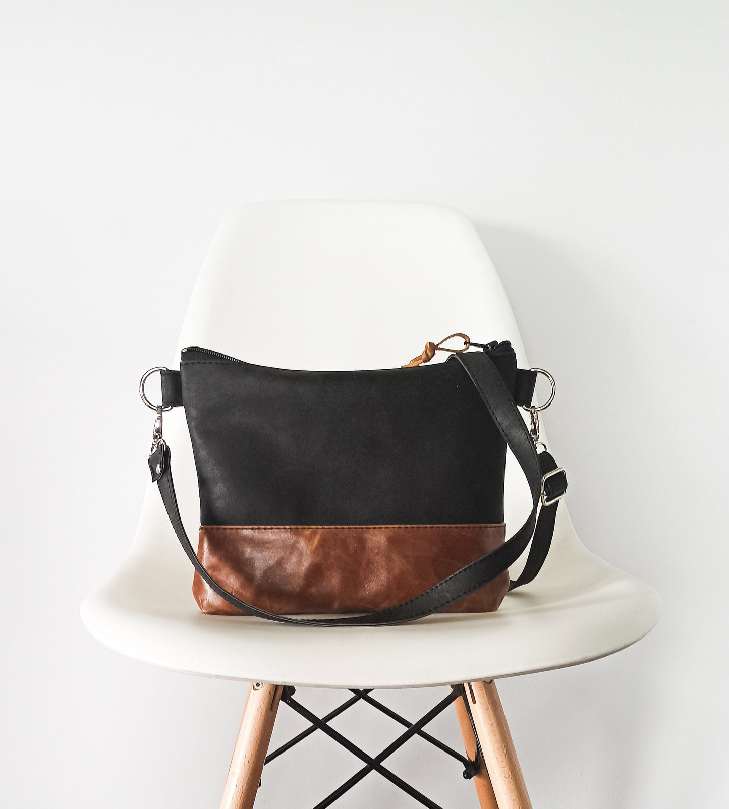 Vegan Crossbody bag -Triangles