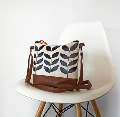 Crossbody bag- Leaf