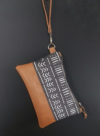 Wristlet purse- Mudcloth