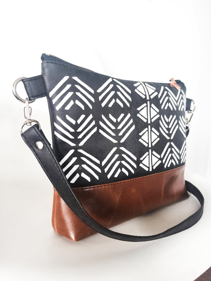 Crossbody bag- Aztec